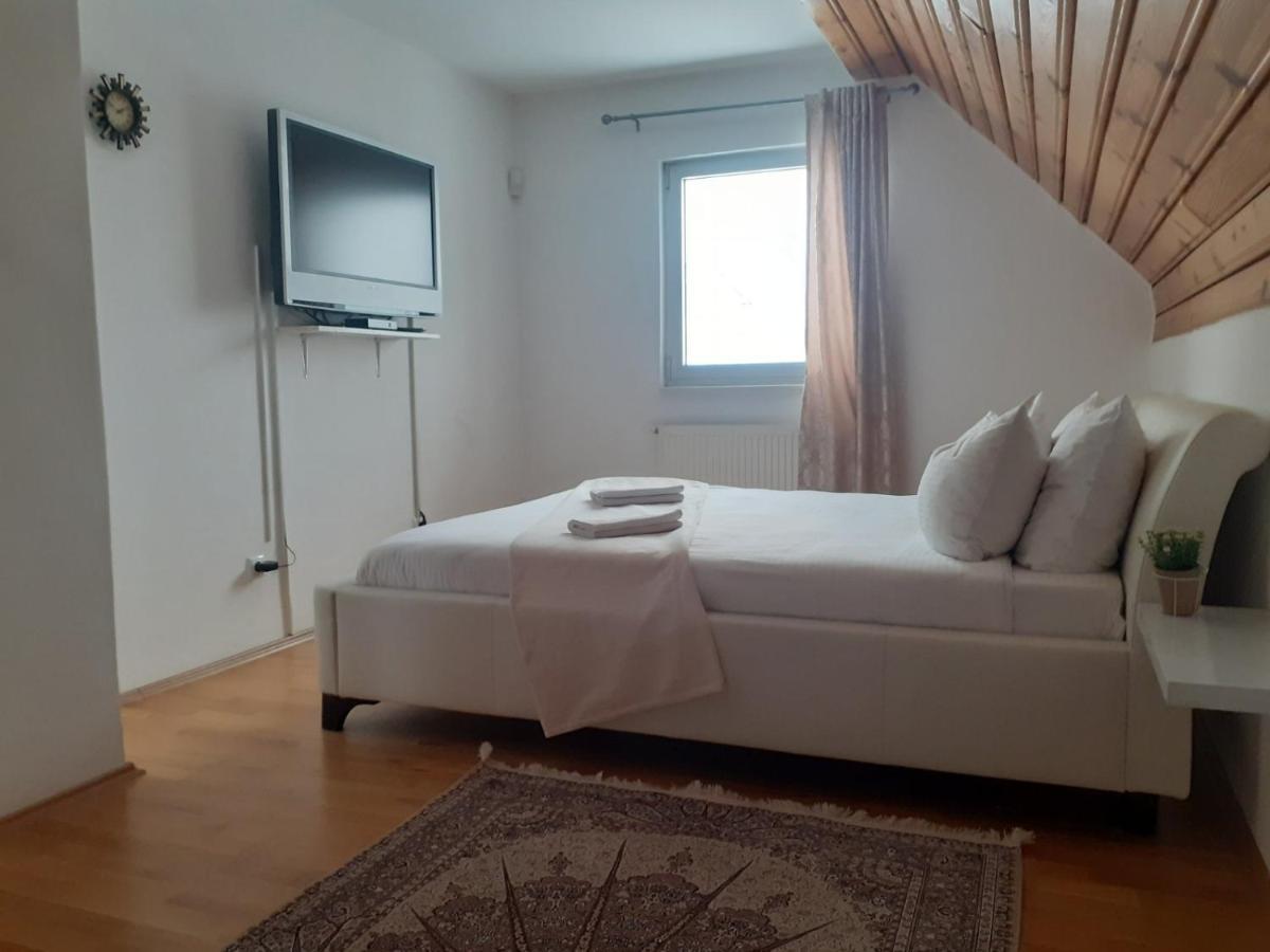 Holiday Home Vila Bjelašnica エクステリア 写真